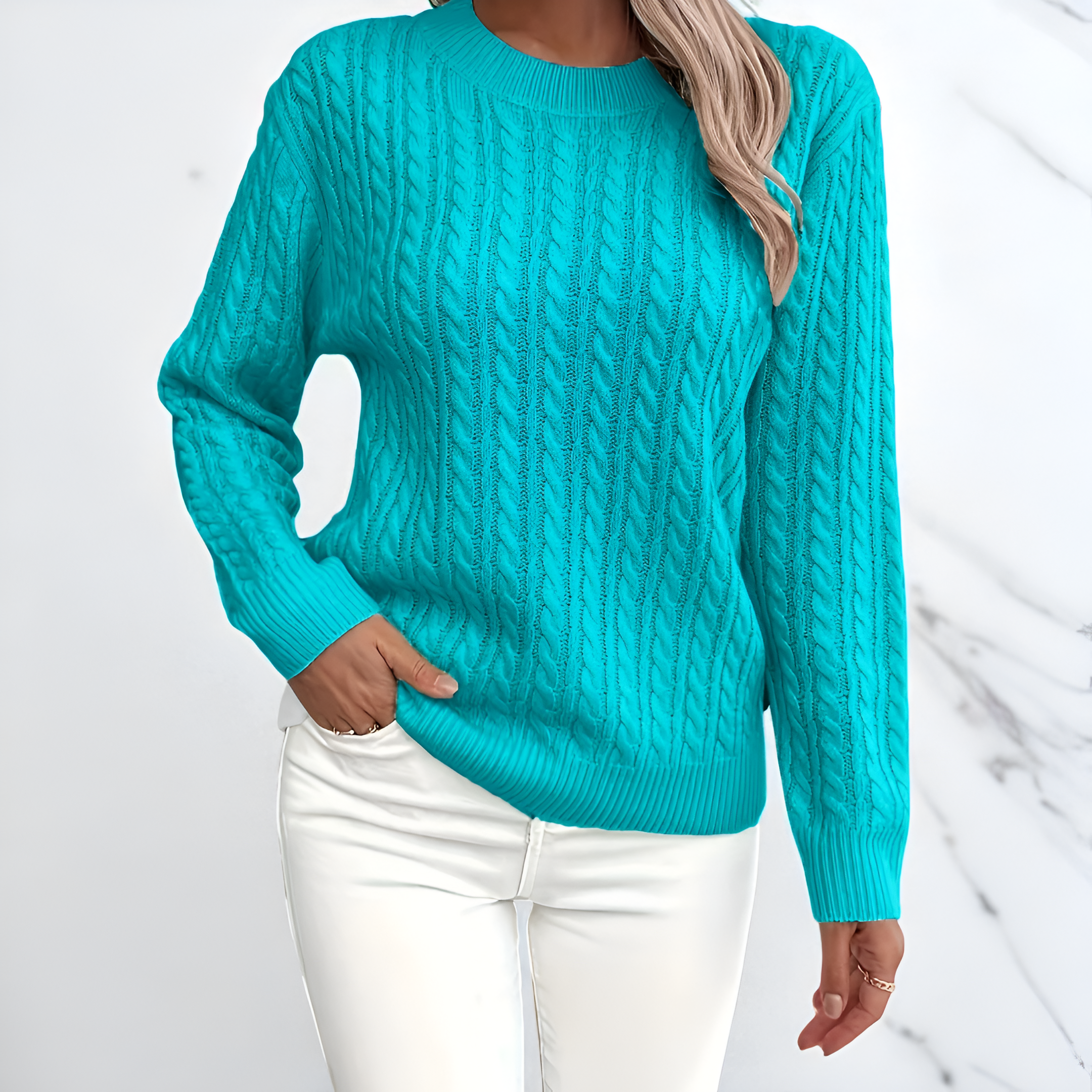 Olimpia – Sweter o Splocie Warkoczowym