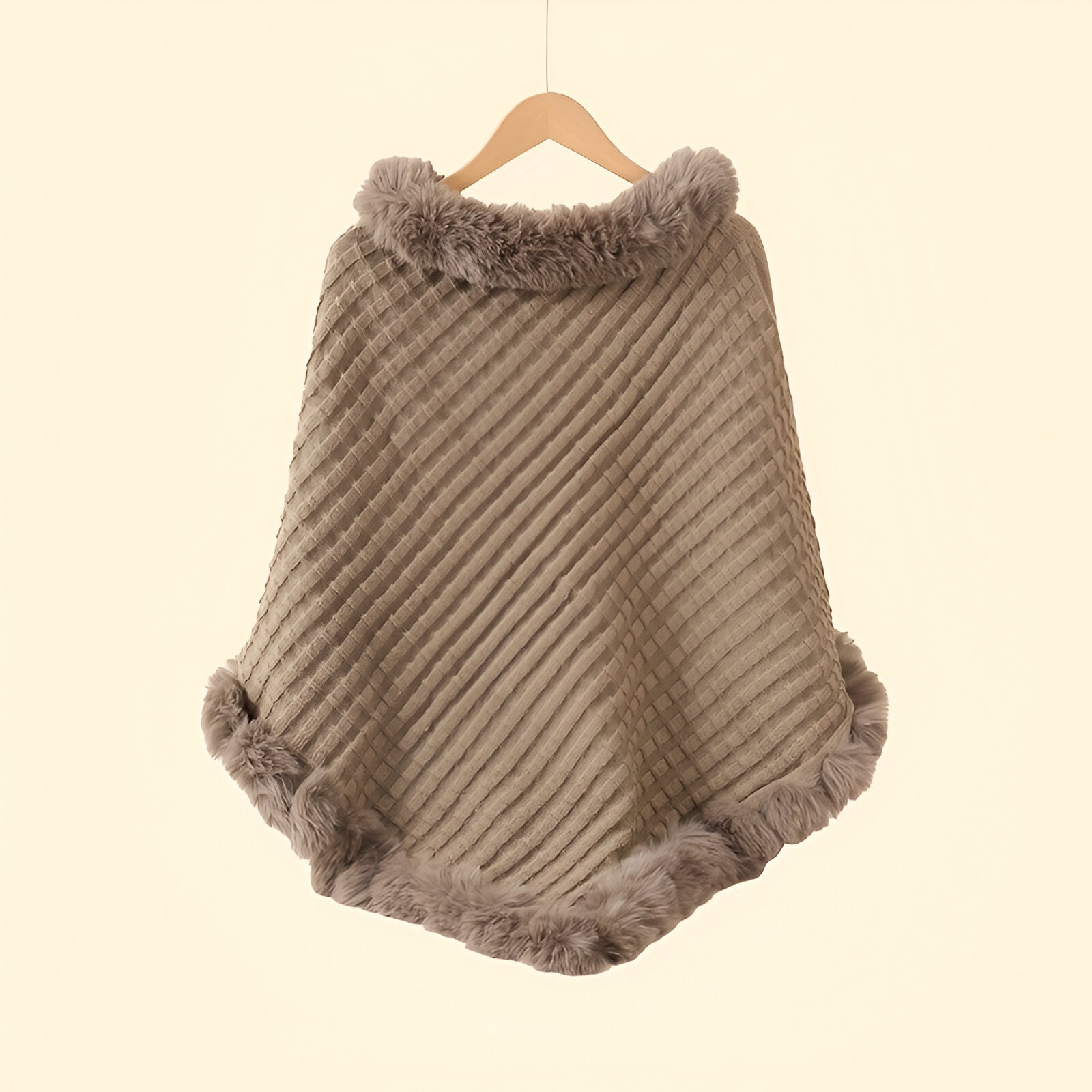 Milena – Eleganckie Zimowe Ponczo z Futrzanym Wykończeniem