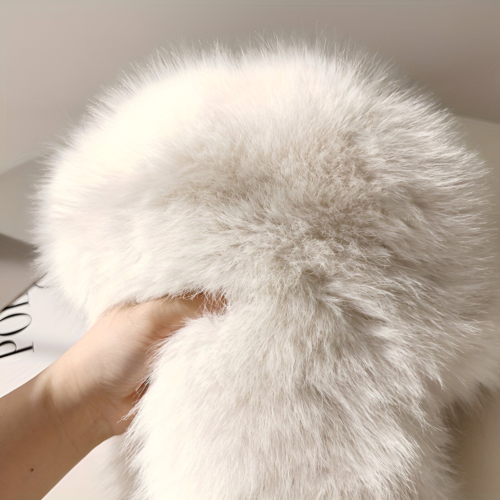 Patrycja – Zimowa Pluszowa Czapka