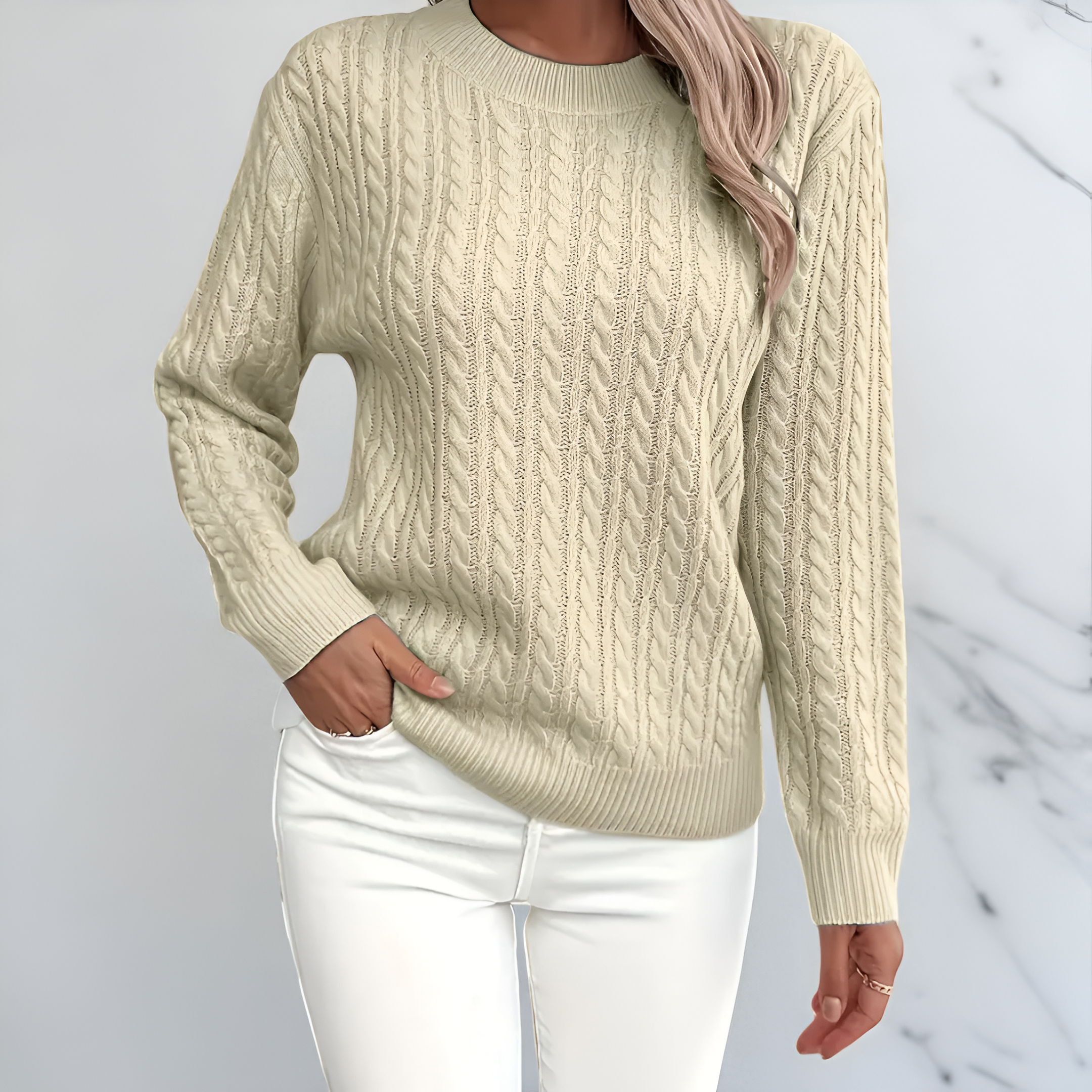 Olimpia – Sweter o Splocie Warkoczowym