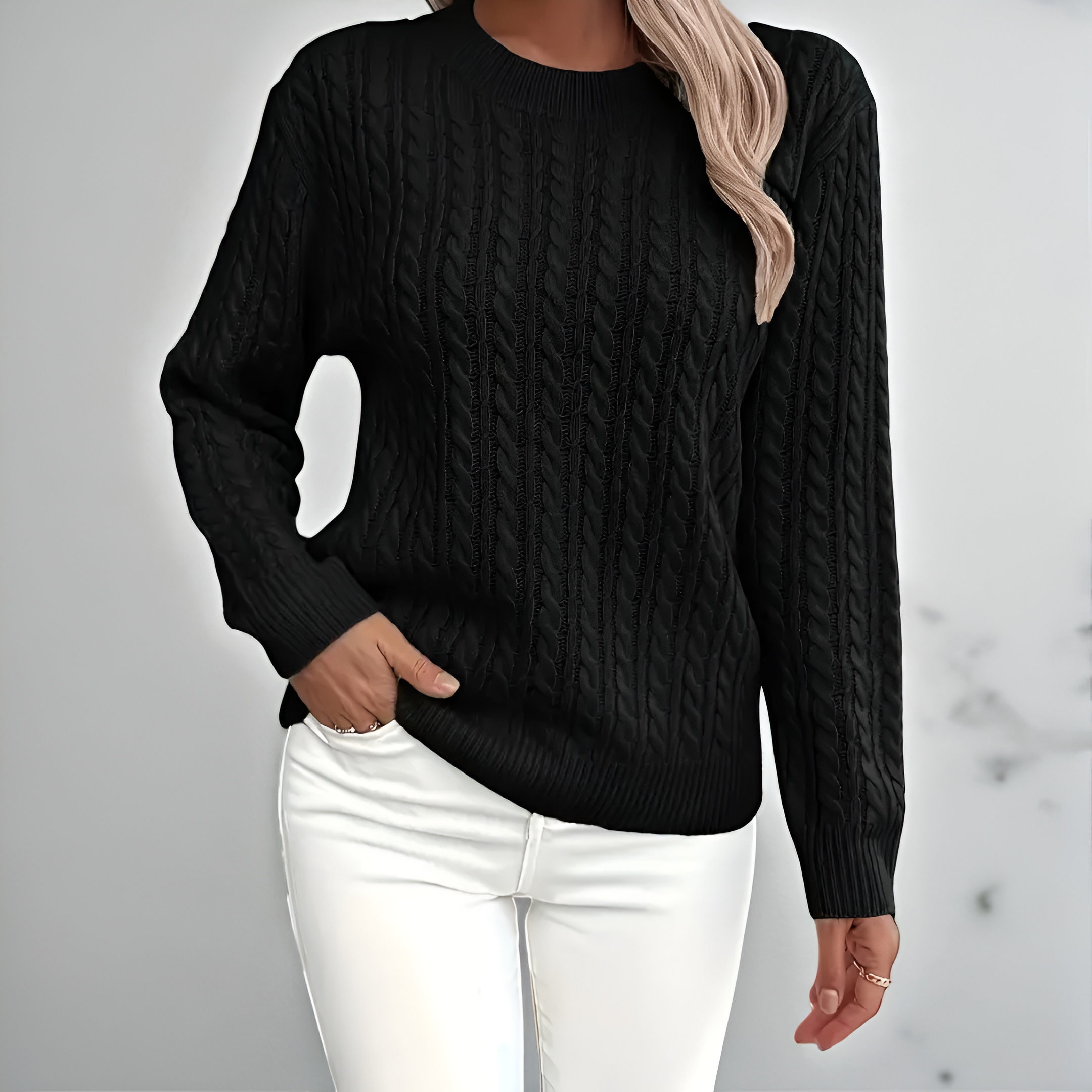 Olimpia – Sweter o Splocie Warkoczowym