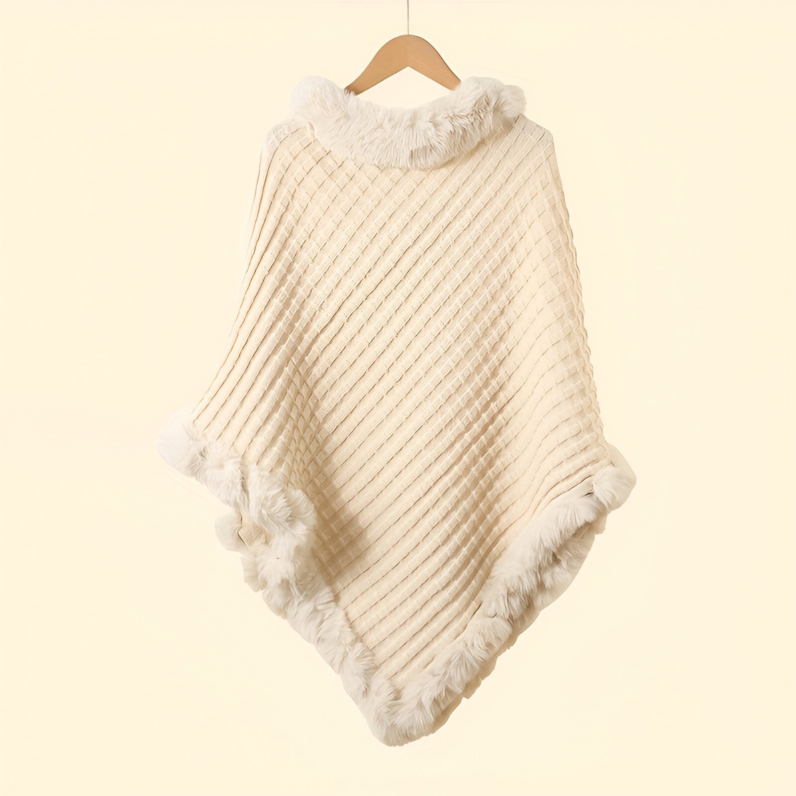 Milena – Eleganckie Zimowe Ponczo z Futrzanym Wykończeniem
