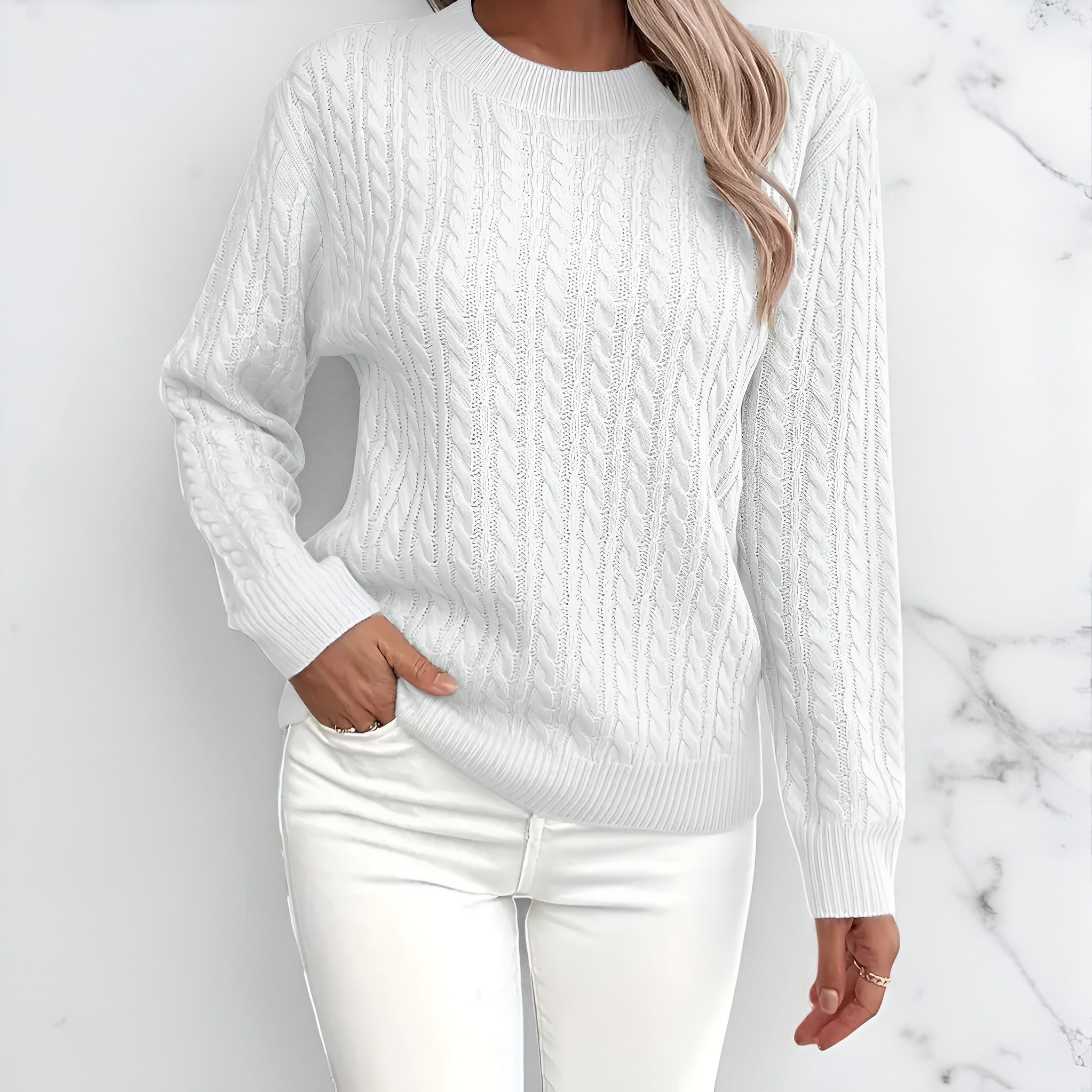 Olimpia – Sweter o Splocie Warkoczowym