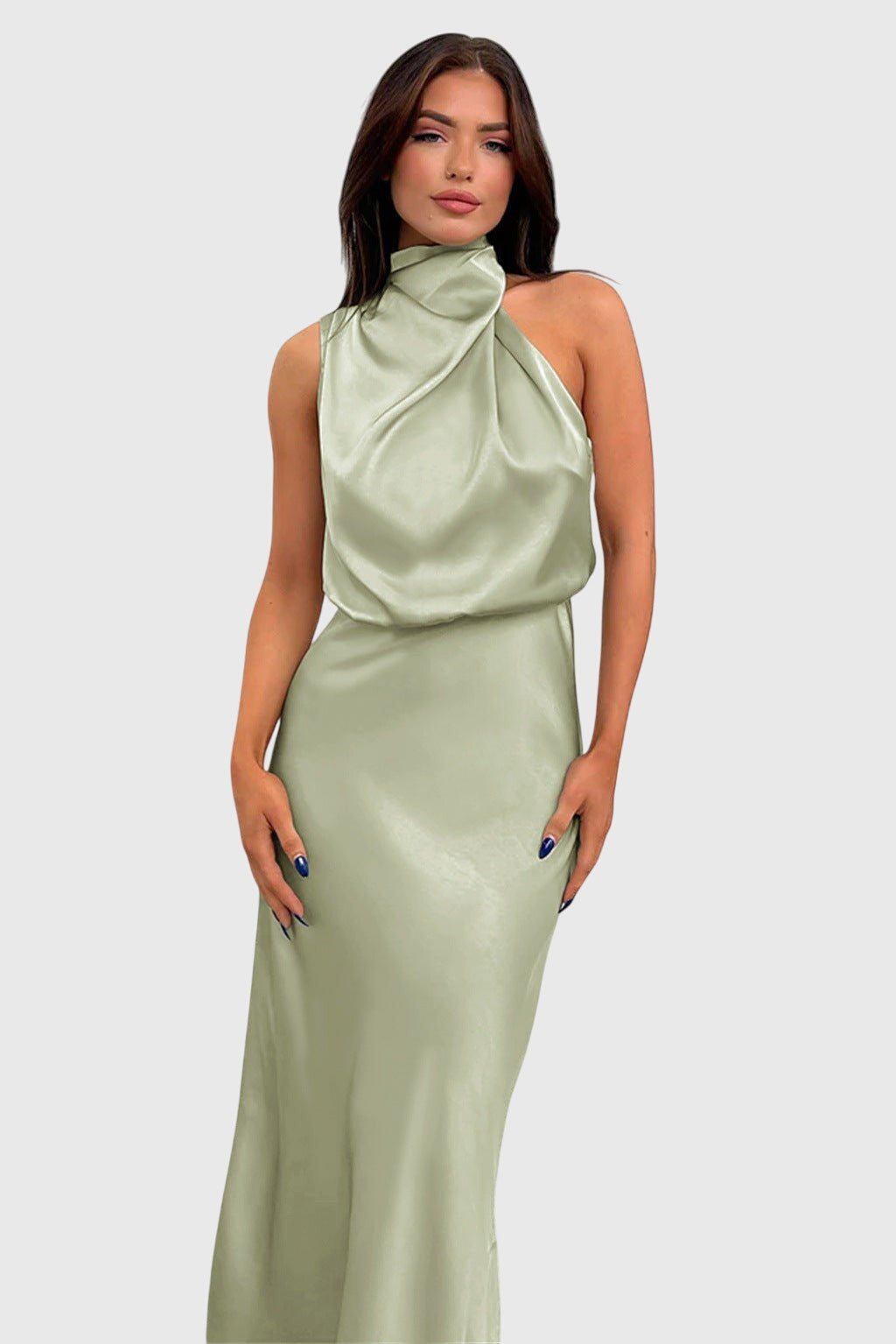 Ava™ | Glamourowy satynowy kombinezon