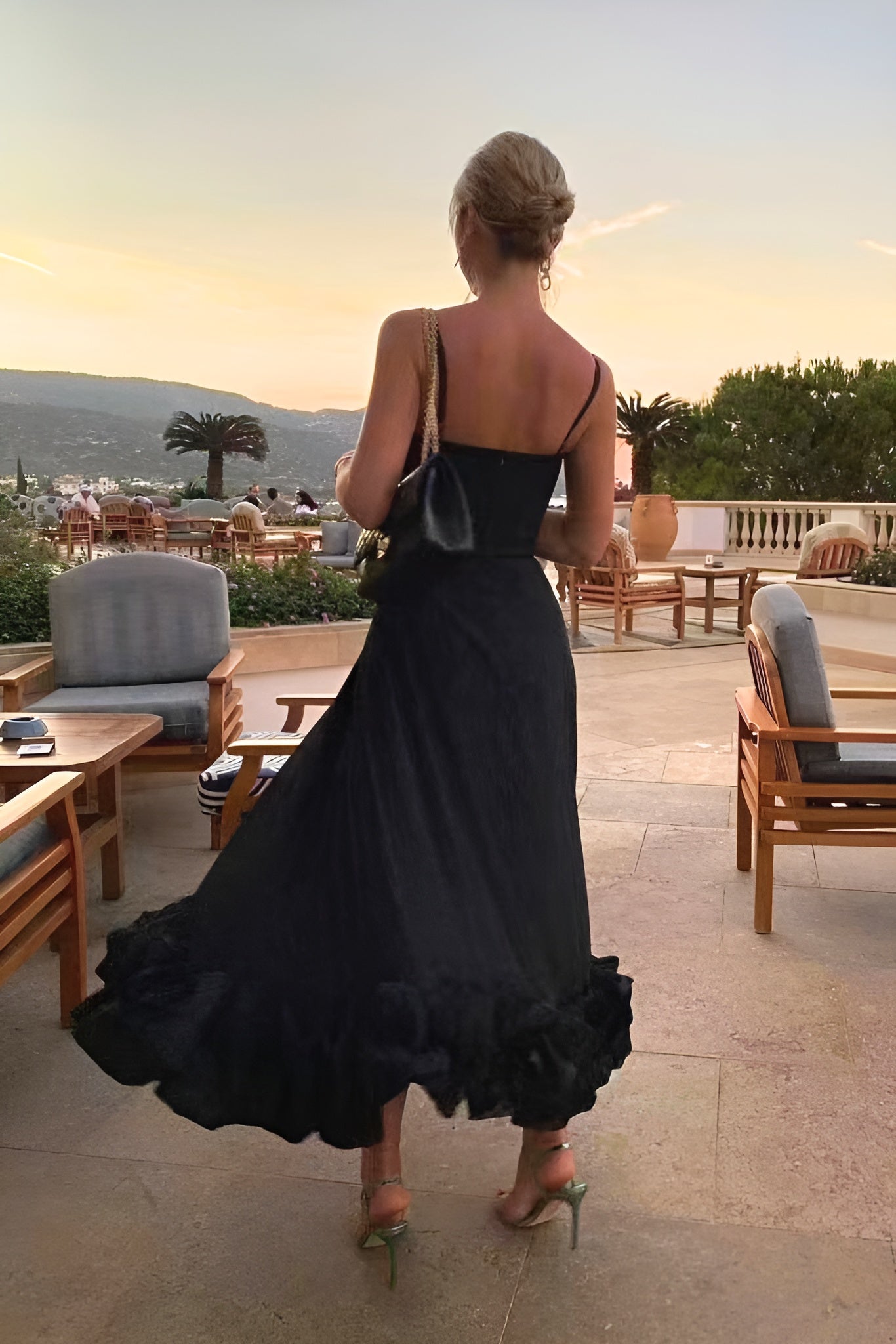 Vie | Elegancka Sukienka Midi
