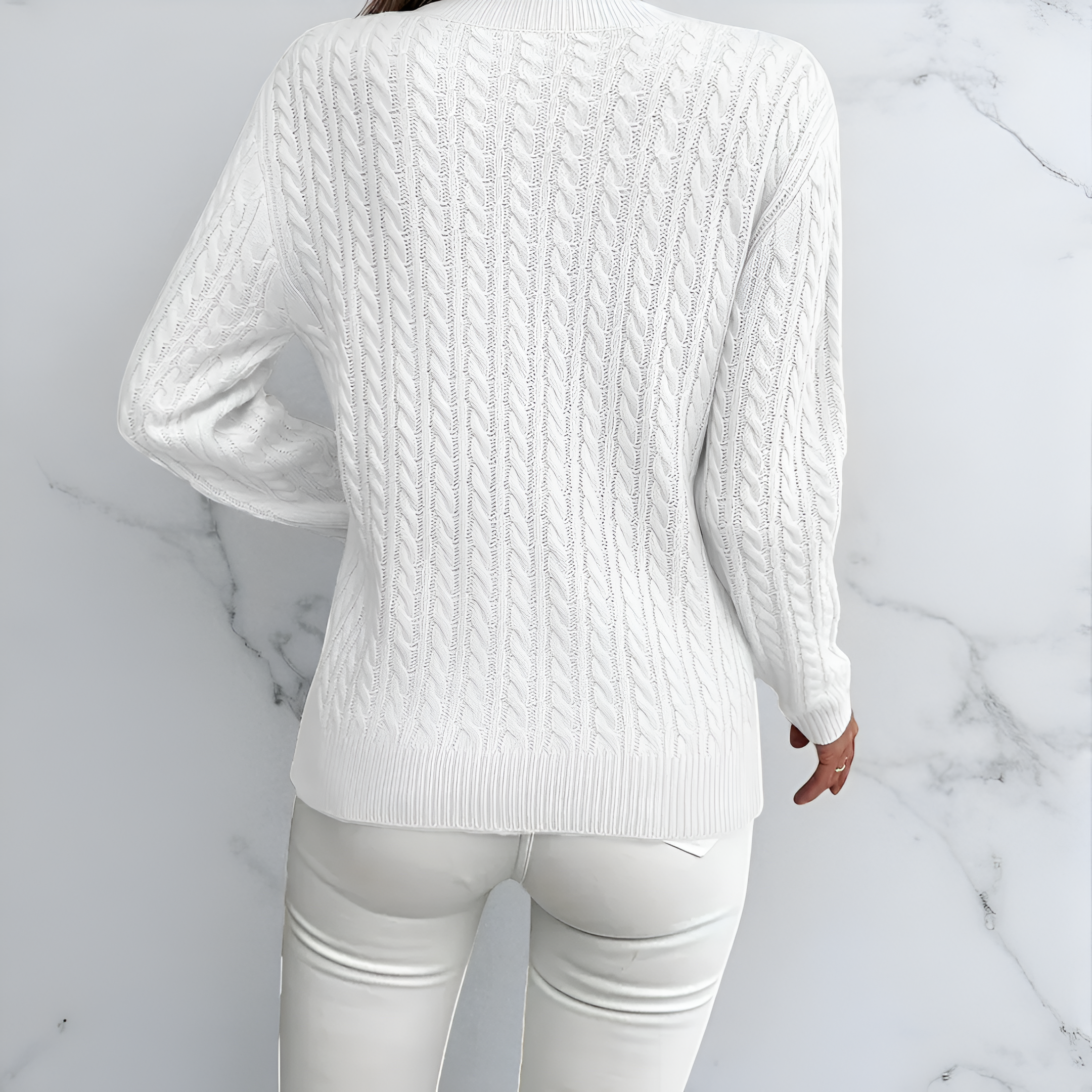 Olimpia – Sweter o Splocie Warkoczowym