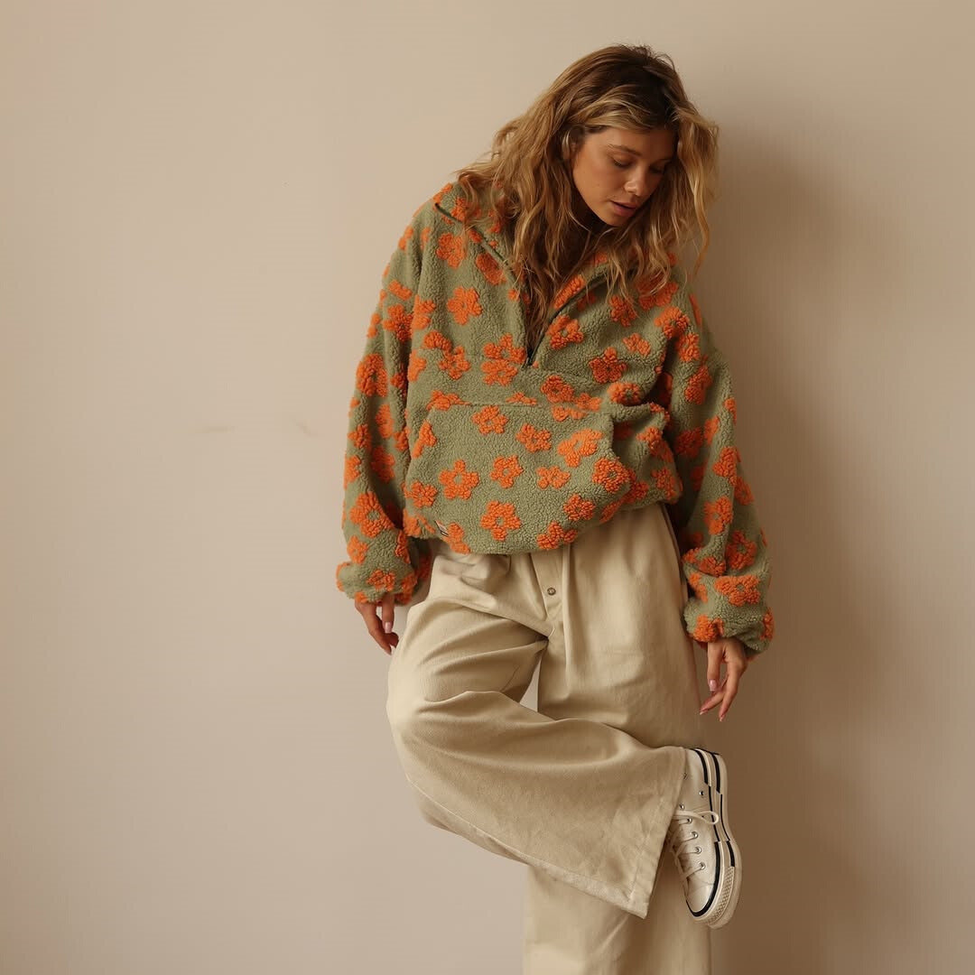 Elegance Warszawa™ | Cozy Fleece Pullover in Bloom