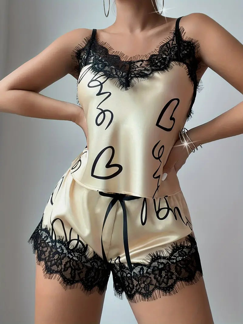 Satynowy komplet piżamowy w kolorze szampana z czarną koronką i nadrukiem serc