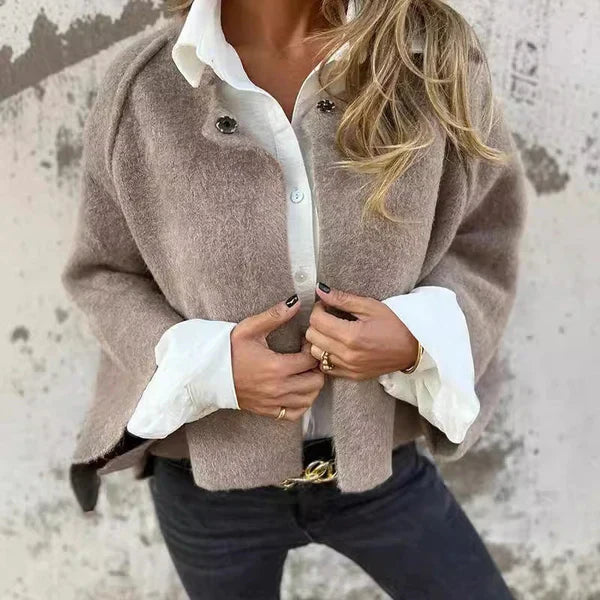 ELISE | Krótka kurtka z eleganckimi, rozszerzającymi się rękawami